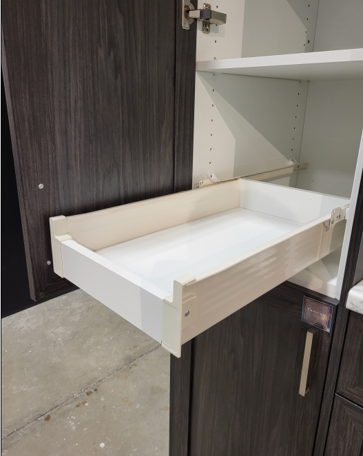 Metabox sliding shelf